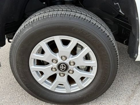 Used 2025 Toyota Tacoma SR image 9