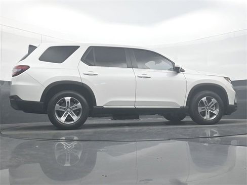 Used 2024 Honda Pilot EX-L image 34