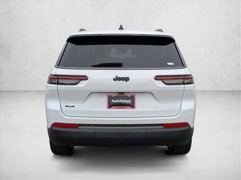 New 2026 Jeep Grand Cherokee L Limited w/ Limited Altitude Package AWD/4WD image 7