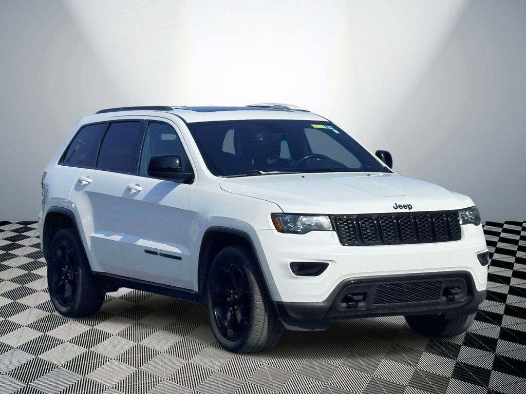 Used 2019 Jeep Grand Cherokee Laredo AWD/4WD image 4