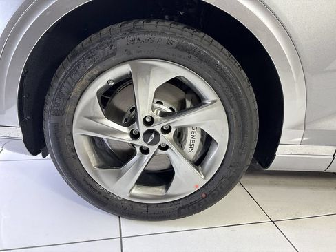 New 2026 Genesis GV70 2.5T AWD/4WD image 18