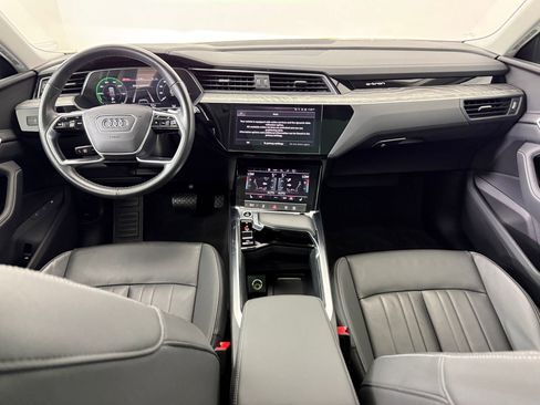 Certified 2022 Audi e-tron Premium w/ Convenience Plus Package image 17