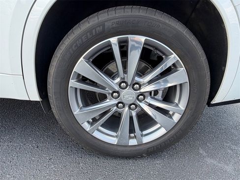 Used 2023 Cadillac XT6 Premium Luxury image 14