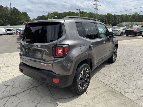 Used 2016 Jeep Renegade Trailhawk AWD/4WD image 12
