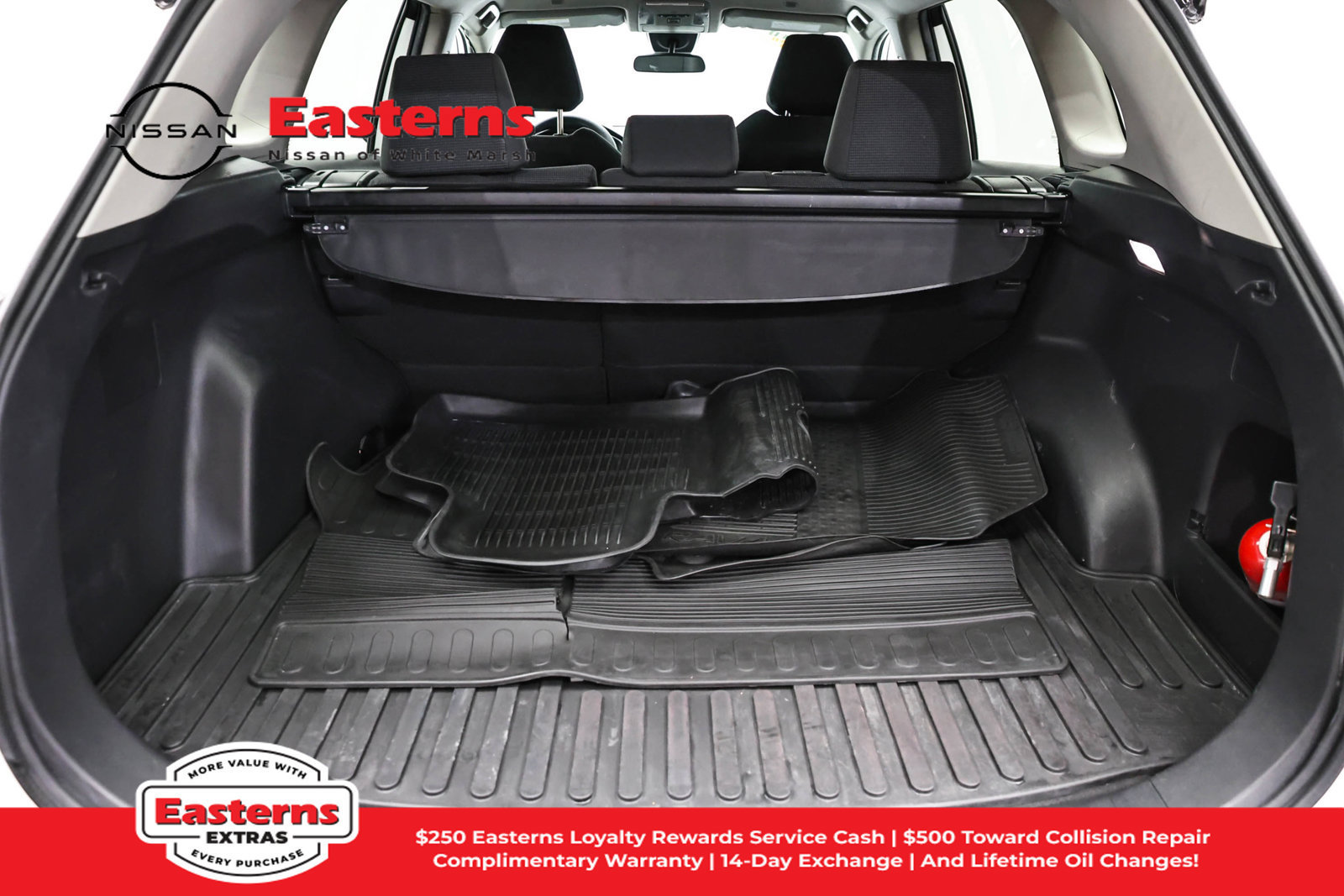 Used 2023 Toyota RAV4 LE AWD/4WD image 9