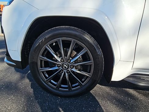 Used 2022 Lexus LX 600 F Sport image 12
