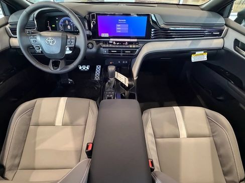 Used 2026 Toyota Camry SE w/ Multimedia Upgrade Package FWD image 28