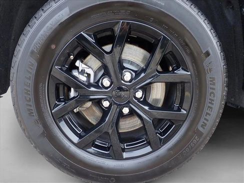 Used 2024 Jeep Grand Cherokee L Laredo image 7