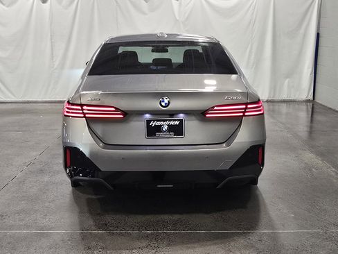 Used 2026 BMW 530i xDrive w/ M Sport Package AWD/4WD image 7