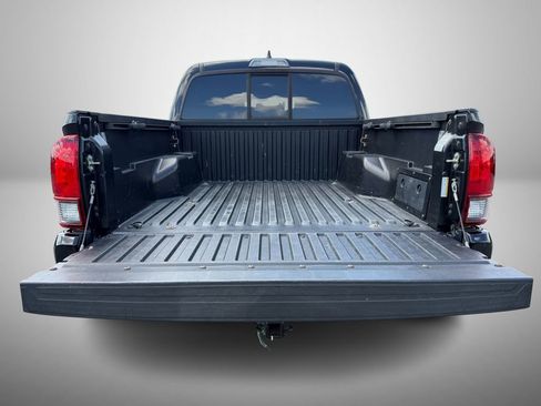 Used 2020 Toyota Tacoma SR w/ SR Convenience Package RWD image 10