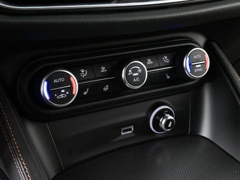 New 2025 Alfa Romeo Stelvio Sprint image 17