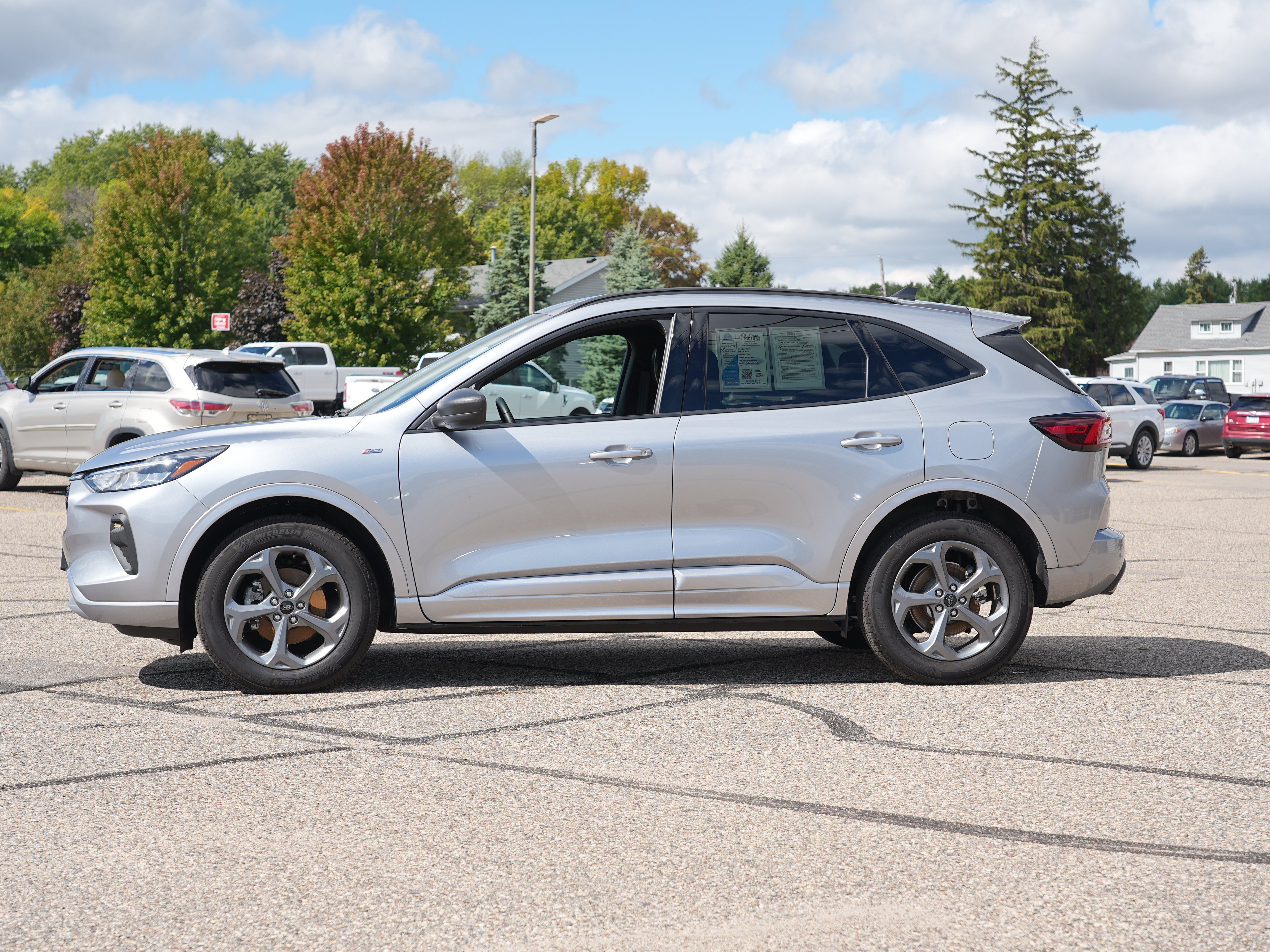 Used 2024 Ford Escape ST-Line w/ Tech Pack #1 AWD/4WD image 7