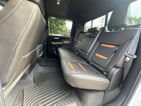 Used 2021 GMC Sierra 2500 AT4 w/ AT4 Premium Plus Package AWD/4WD image 19