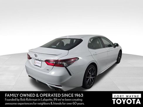 Used 2024 Toyota Camry SE image 7