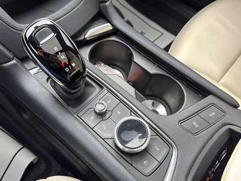 Used 2021 Cadillac XT6 Sport image 36