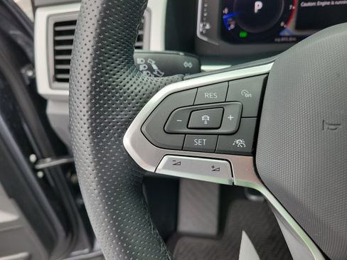 Used 2023 Volkswagen Atlas SEL R-Line AWD/4WD image 25