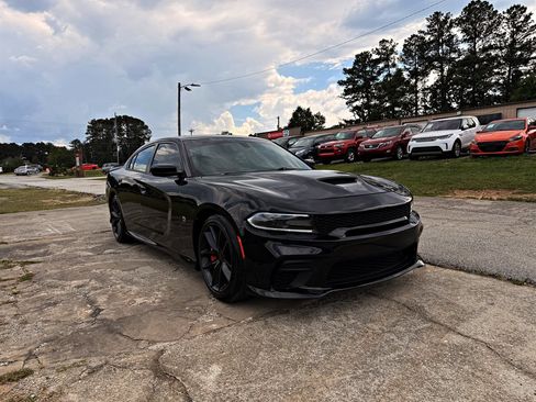 Used 2018 Dodge Charger R/T Scat Pack RWD image 3