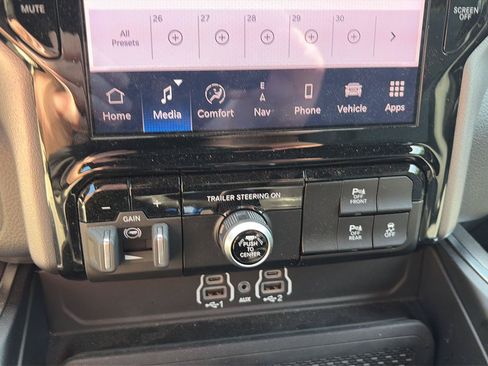 Used 2026 RAM 1500 Big Horn AWD/4WD image 13