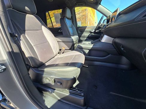 Used 2024 Chevrolet Tahoe Premier image 11