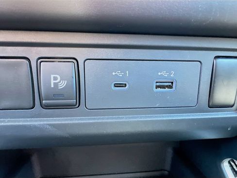 Certified 2025 Nissan Frontier SV AWD/4WD image 29