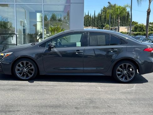 Used 2023 Toyota Corolla SE w/ SE Premium Package FWD image 8