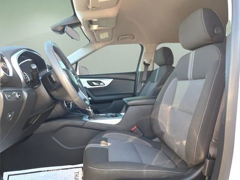 Used 2023 Chevrolet Blazer LT image 9