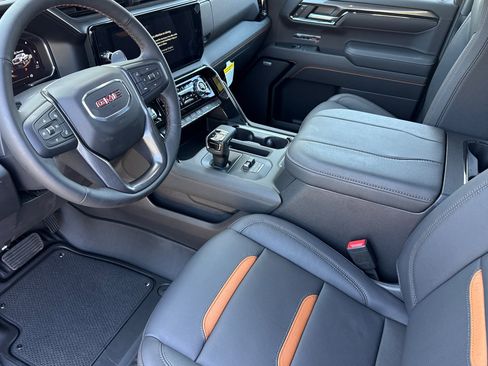 New 2026 GMC Sierra 1500 AT4 w/ Technology Package AWD/4WD image 11