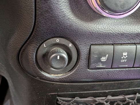 Used 2016 Jeep Wrangler Unlimited Sport AWD/4WD image 35