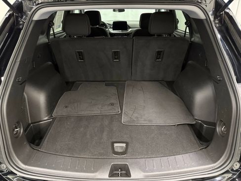 Used 2025 Chevrolet Blazer LT image 5