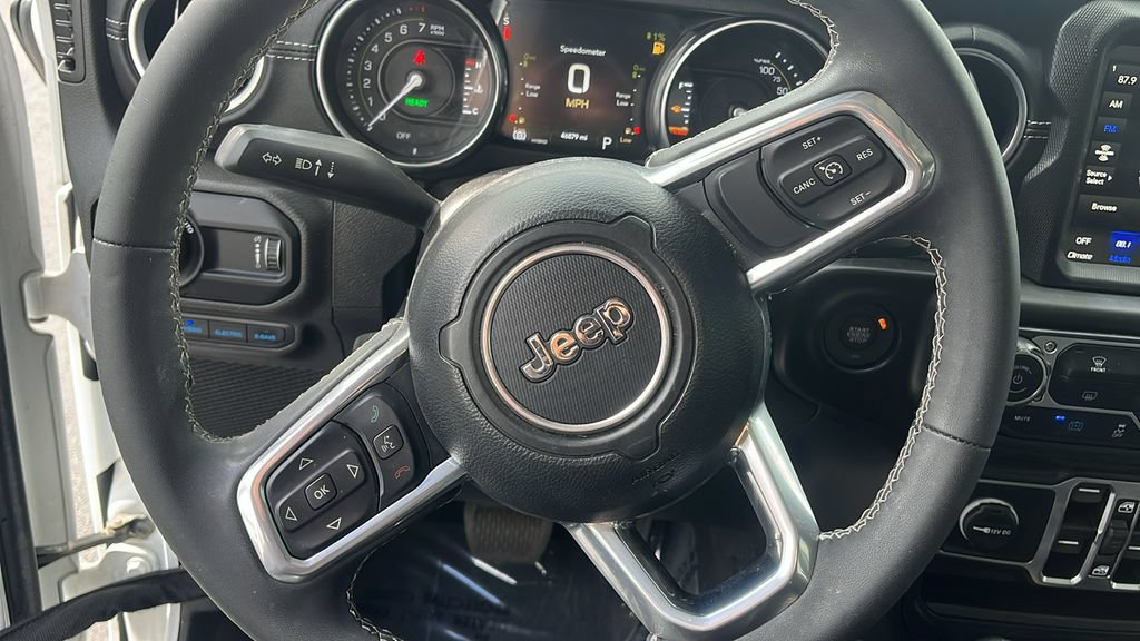 Used 2023 Jeep Wrangler Unlimited Sahara AWD/4WD image 12