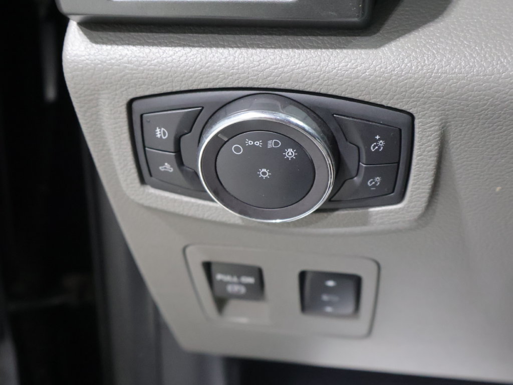 Used 2019 Ford F150 XLT w/ Equipment Group 302A Luxury AWD/4WD image 31