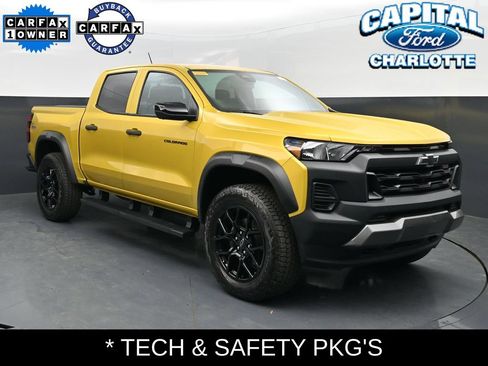 Used 2024 Chevrolet Colorado Trail Boss w/ LPO, Dark Essentials Package AWD/4WD image 3