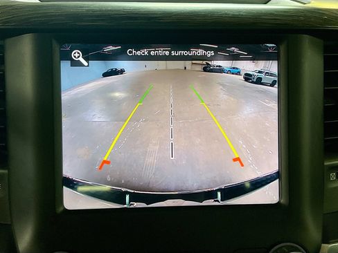 Used 2020 RAM 1500 Laramie w/ Off Road Group AWD/4WD image 13