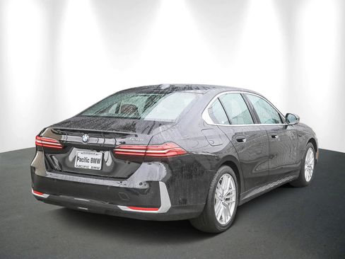 Certified 2024 BMW 530i image 6