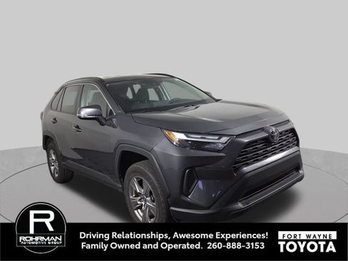 Used 2024 Toyota RAV4 XLE FWD image 4