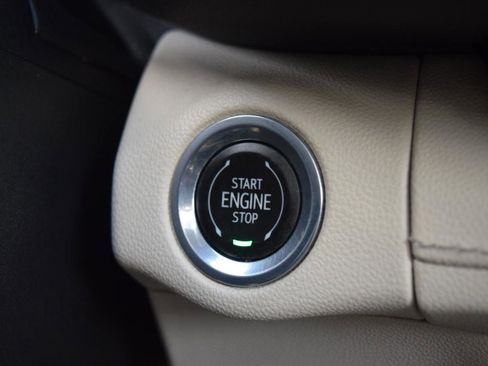 Used 2021 Buick Envision Avenir AWD/4WD image 29