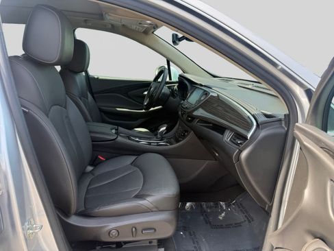 Used 2018 Buick Envision Premium w/ Driver Confidence Package AWD/4WD image 19