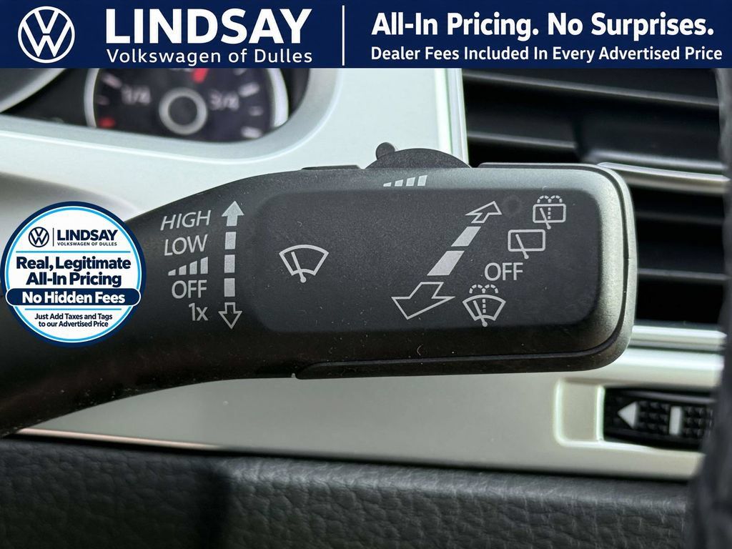 Used 2016 Volkswagen Touareg TDI AWD/4WD image 27