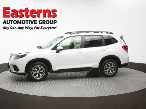 Used 2022 Subaru Forester Premium AWD/4WD image 62