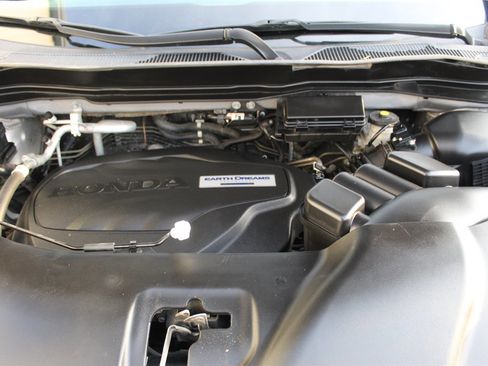 Used 2020 Honda Pilot Touring image 12