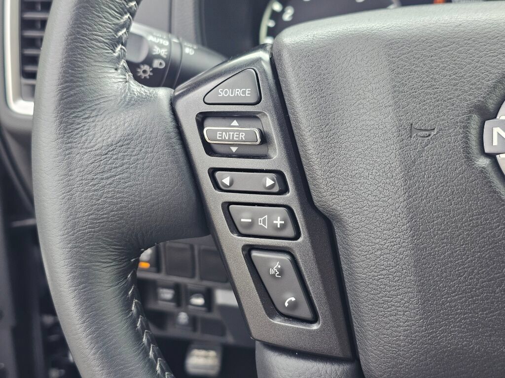 Used 2022 Nissan Frontier SV AWD/4WD image 35