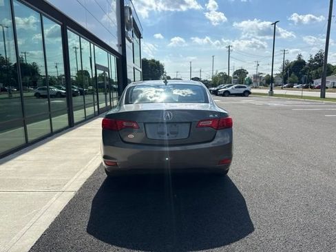 Used 2014 Acura ILX w/ Premium Package FWD image 4