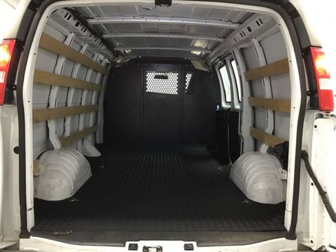 Used 2023 GMC Savana 2500 w/ Driver Convenience Package image 14