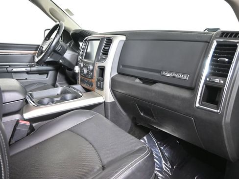 Used 2017 RAM 1500 Laramie AWD/4WD image 16
