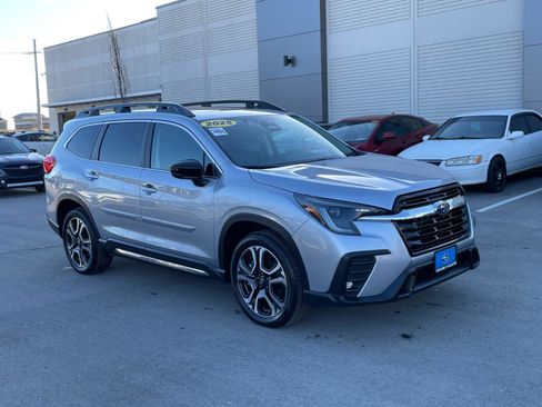 Certified 2025 Subaru Ascent Limited image 1