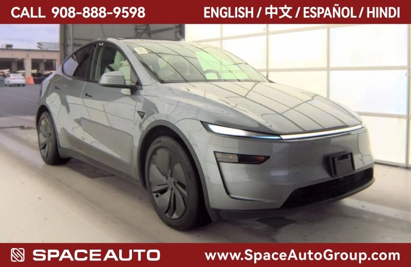 Used 2026 Tesla Model Y Long Range AWD/4WD image 1