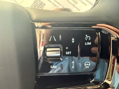 New 2026 Land Rover Range Rover Evoque Hoxton AWD/4WD image 22