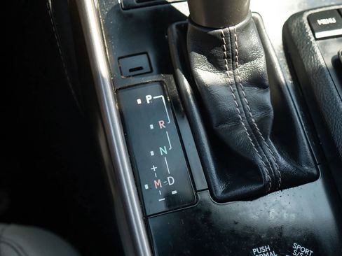 Used 2014 Lexus IS 350 w/ F Sport Package RWD image 32