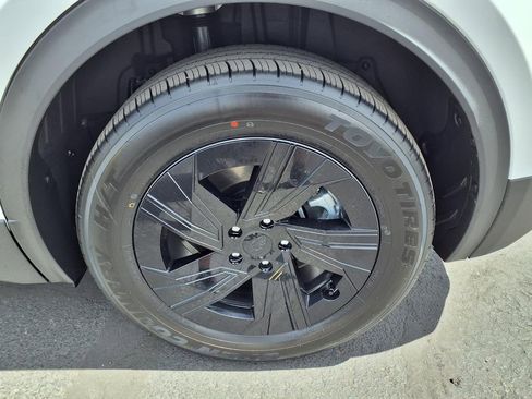 New 2026 Subaru Uncharted AWD image 13