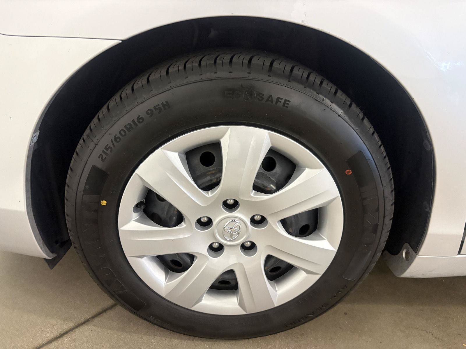 Used 2011 Toyota Camry LE FWD image 58